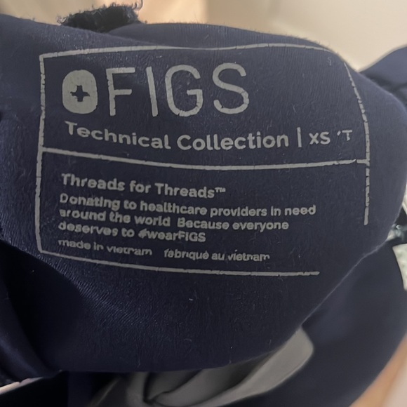 FIGS Yola skinny scrub pants - Picture 4 of 4